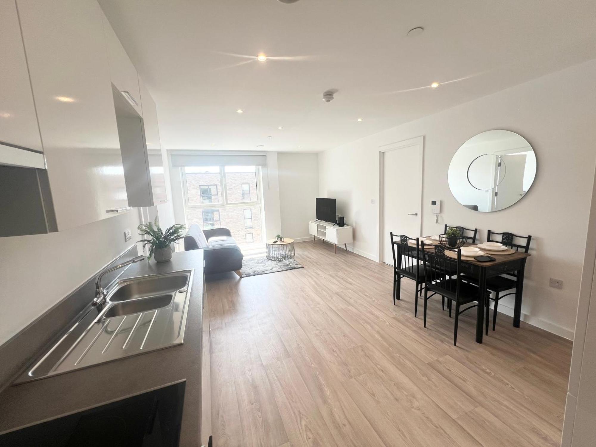 Lovely 2 Bedroom Apartment Манчестер Экстерьер фото